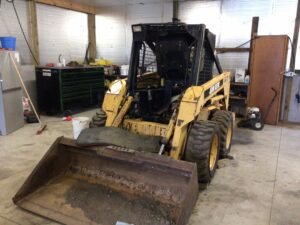 johne deere skidloader needing repair